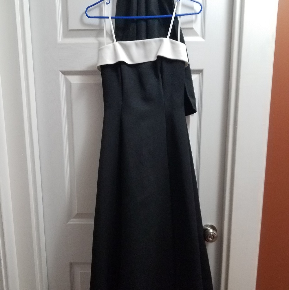 Black and white strapless dress